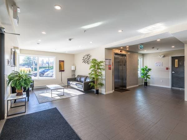261 DOGWOOD ST in Parksville