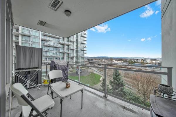 200 NE NELSON'S NEW WESTMINSTER CRES in New Westminster - Property View