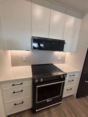 1102 ESQUIMALT RD in Esquimalt - Property View