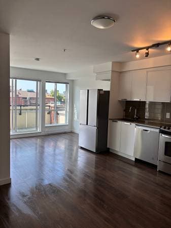 528 PANDORA ST in Victoria - Property View