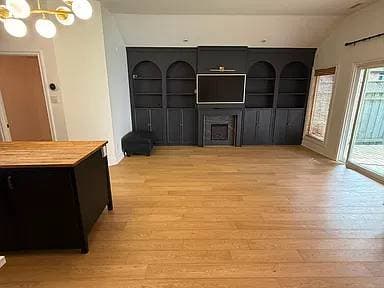 121 E PAISLEY BLVD in Mississauga - Property View