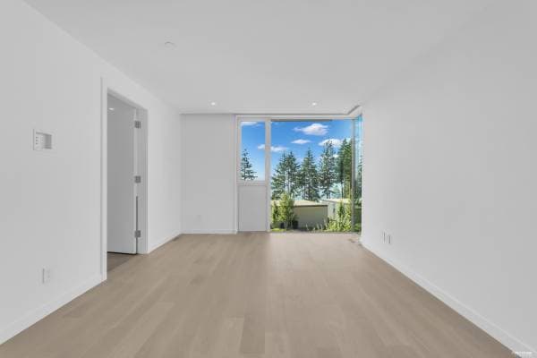 3317 W CHIPPENDALE VANCOUVER RD in West Vancouver - Property View