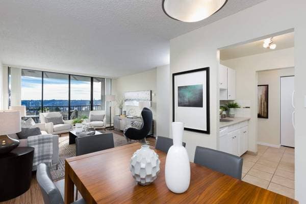 820 6TH AVE in New Westminster - Property View