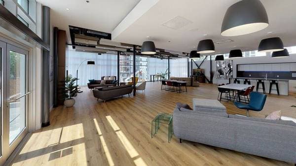 2555 CH STE-FOY in Quebec City - Property View