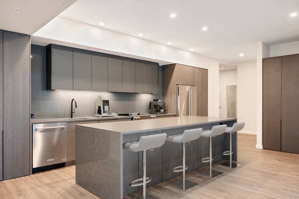 952 JOHNSON ST in Victoria - Property View
