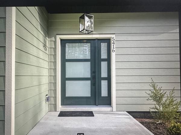5416 W STELLAR PL in Sechelt