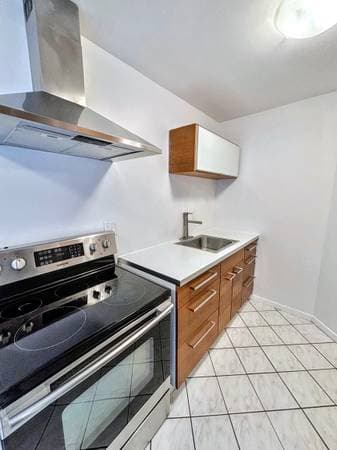 1045 HARO ST in Vancouver - Property View