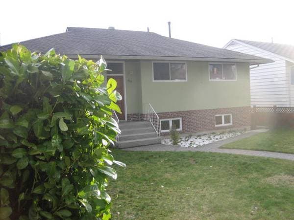 343 E 19TH ST in North Vancouver