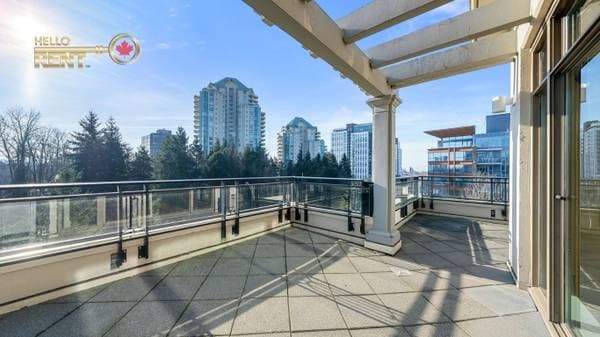 568 WATER'S EDGE in West Vancouver - Property View