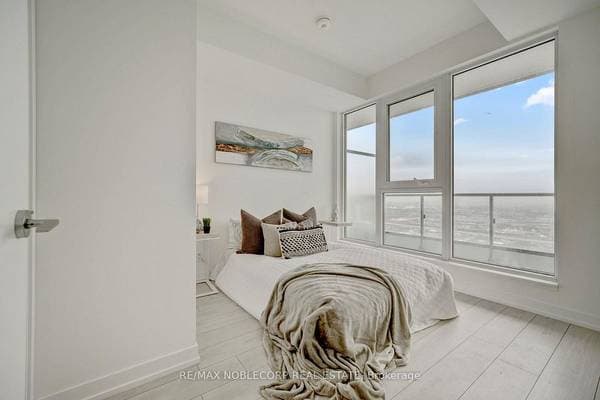 898 PORTAGE PKY in Vaughan - Property View
