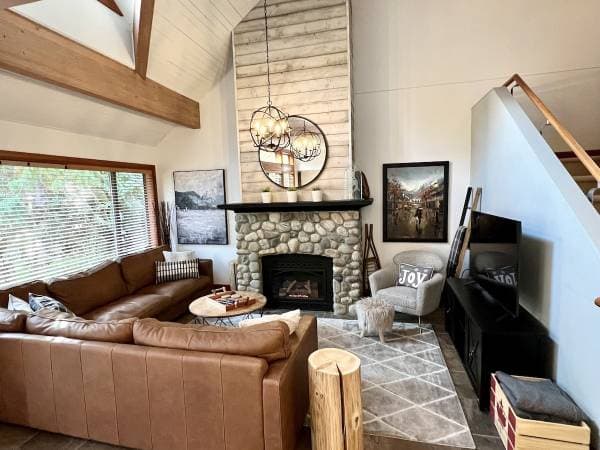 4751 SETTEBELLO WHISTLER BC DR in Whistler