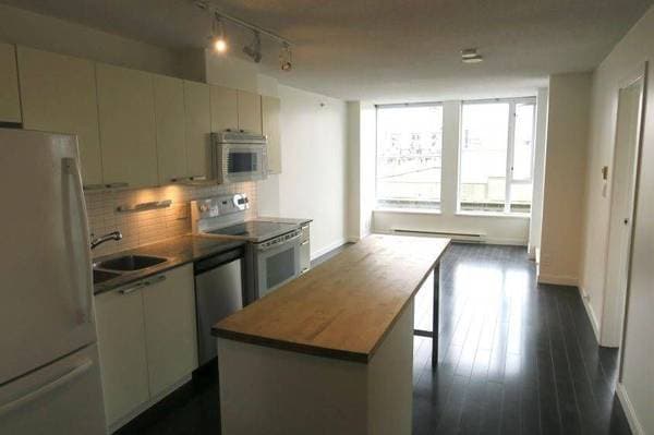 550 TAYLOR ST in Vancouver - Property View