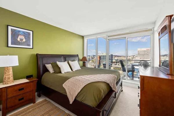707 COURTNEY ST in Victoria - Property View