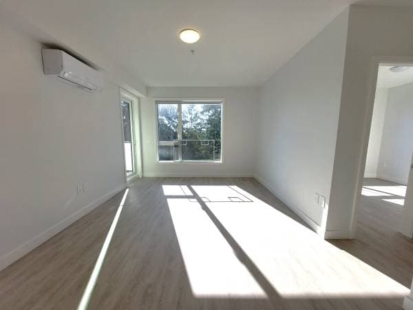 494 GOLDSTREAM AVE in Langford