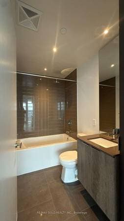 448 BURNHAMTHORPE RD in Oakville - Property View