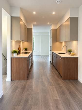 956 LYTTON ST in North Vancouver - Property View