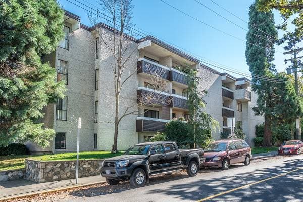 1791 ROCKLAND AVE in Victoria - Property View