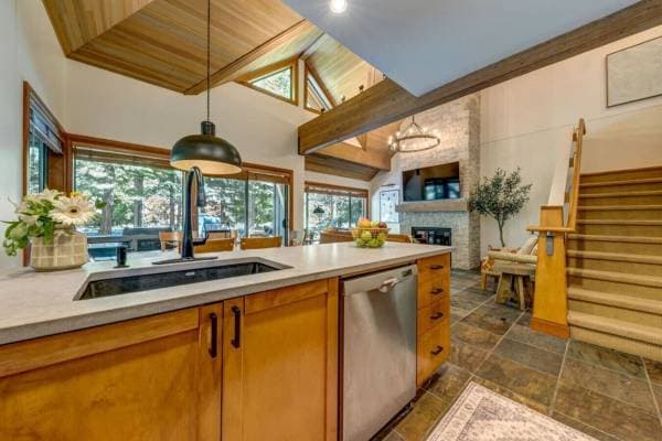4875 CASABELLA CRES in Whistler