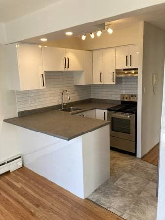 950 ROCKLAND AVE in Victoria - Property View